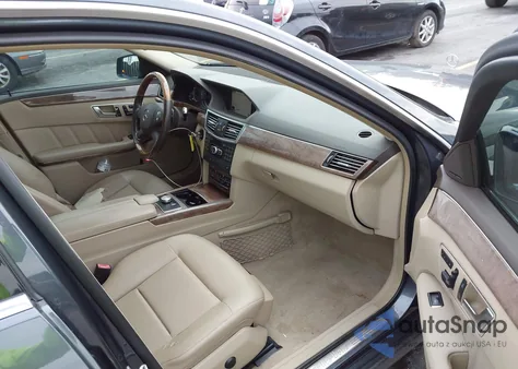 2013 Mercedes-Benz E 350 z USA, uszkodzony, nr VIN WDDHF5KB2DA694368